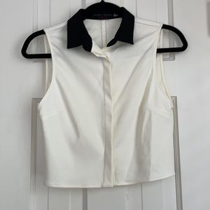 Brand: alice + olivia   Size: Small    Color: White with a Black collar